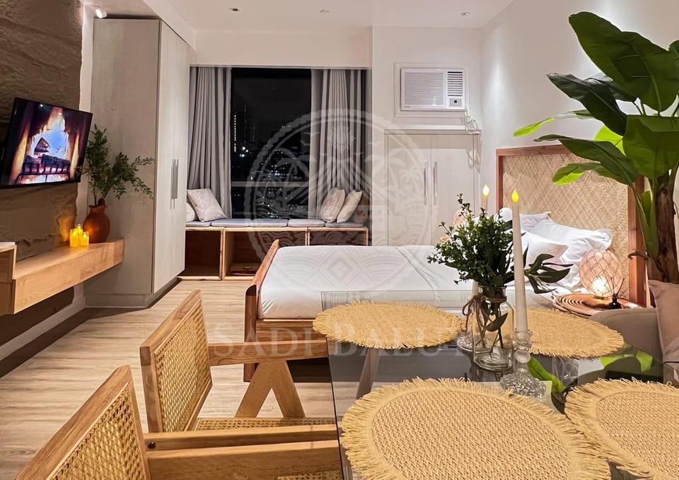 Dining area, Bedroom