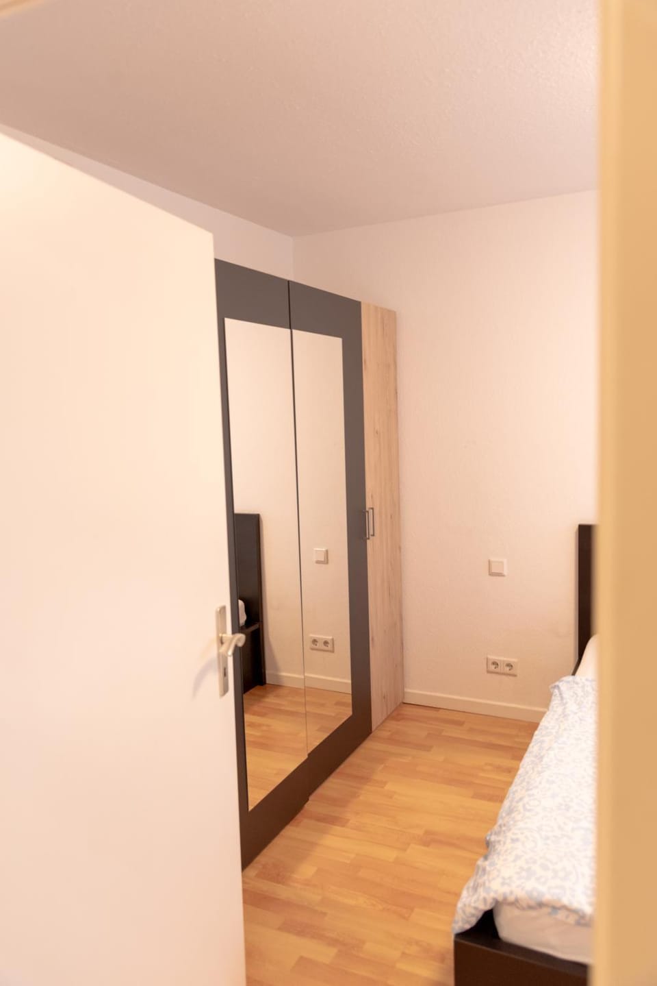 Bedroom, wardrobe