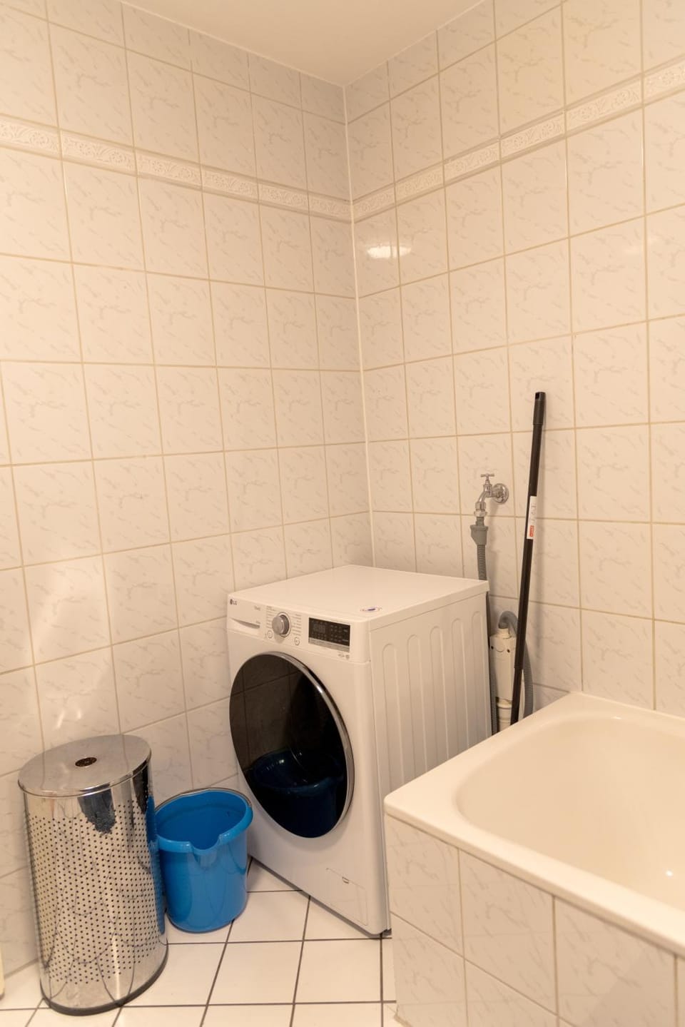 Bathroom, washing machine