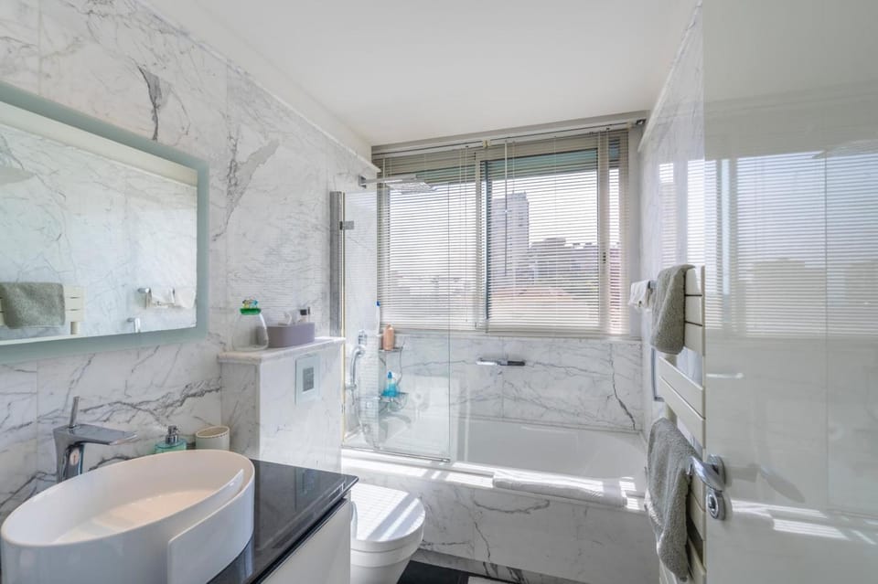 Bathroom, Bath
