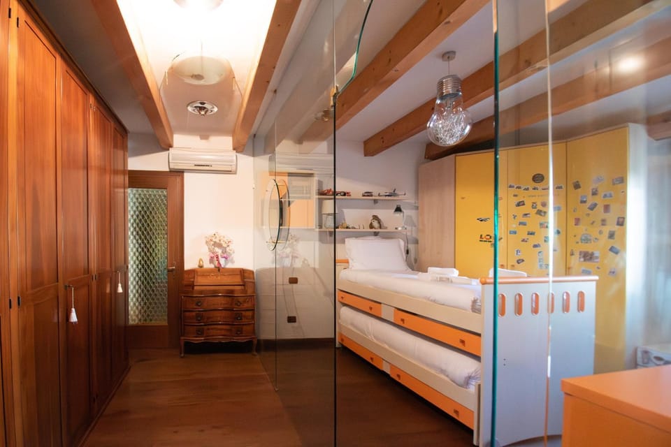 Bed, Bedroom, towels, wardrobe