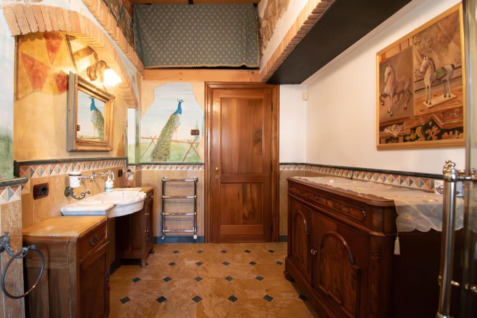 Shower, Toilet, Bathroom, bidet, towels