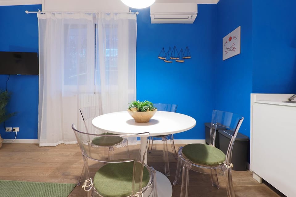 Dining area, air conditioner