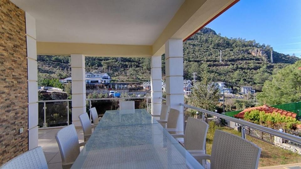 Natural landscape, Seating area, Mountain view