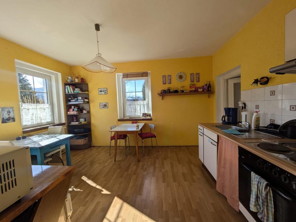 Communal kitchen, kitchen