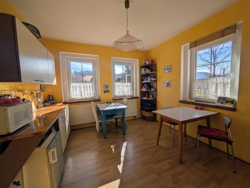 Communal kitchen, kitchen