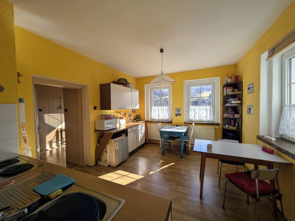 Communal kitchen, kitchen