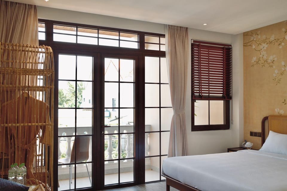 Balcony/Terrace, Bedroom, Quiet street view