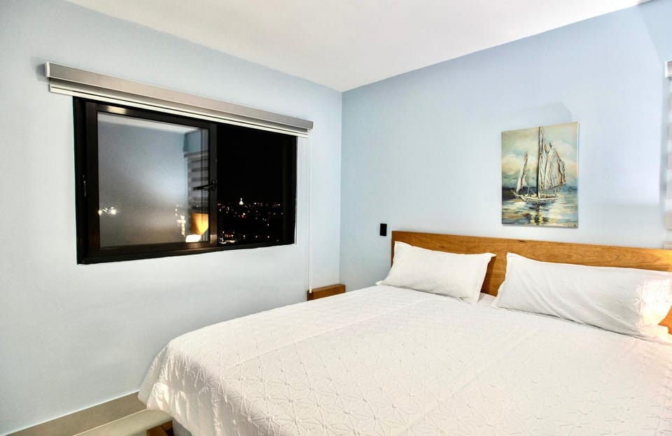 Hermoso Alojamiento con Terraza y Jacuzzi en Santiago Apartment in Santiago de los Caballeros