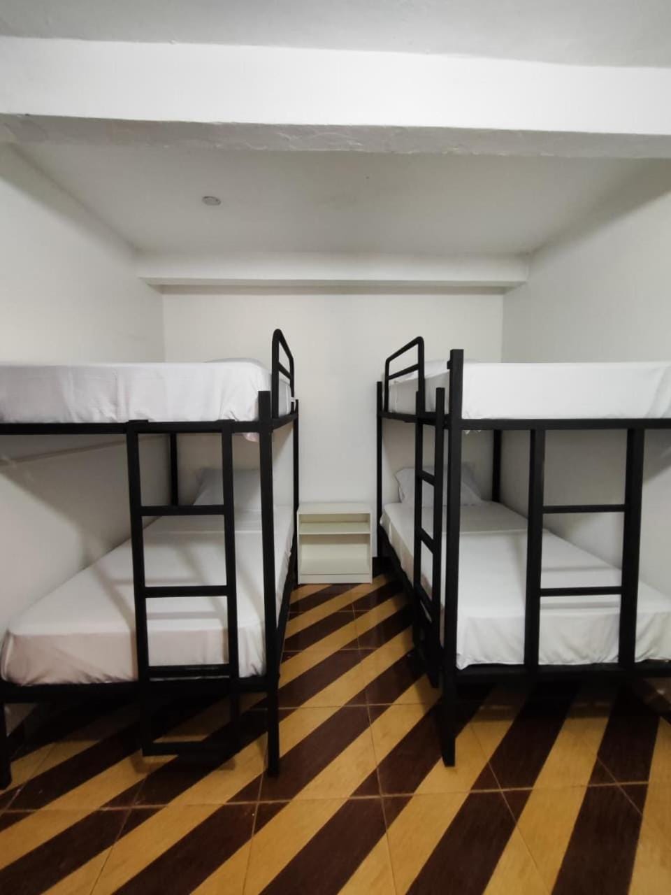 Bedroom, bunk bed