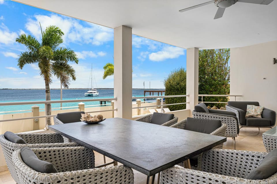 Patio, View (from property/room), Balcony/Terrace, Seating area, Dining area, Sea view
