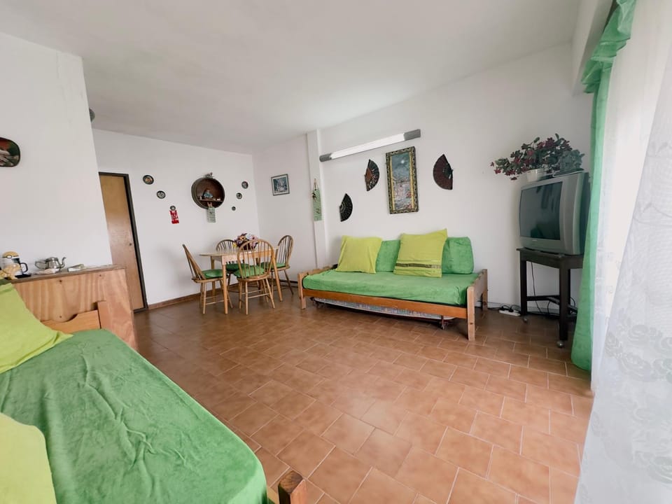 Calle 2 Apartment in Santa Teresita