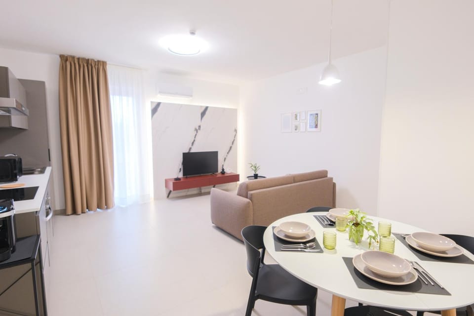 Living room, Dining area
