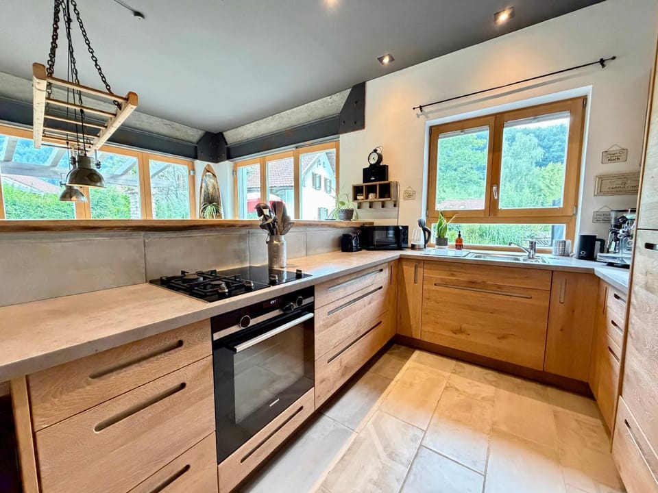 Kitchen or kitchenette, kitchen