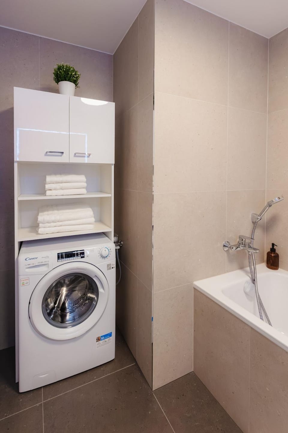 BNB Metropolis Downtown Apartment Garage Parking Apartment in Bratislava