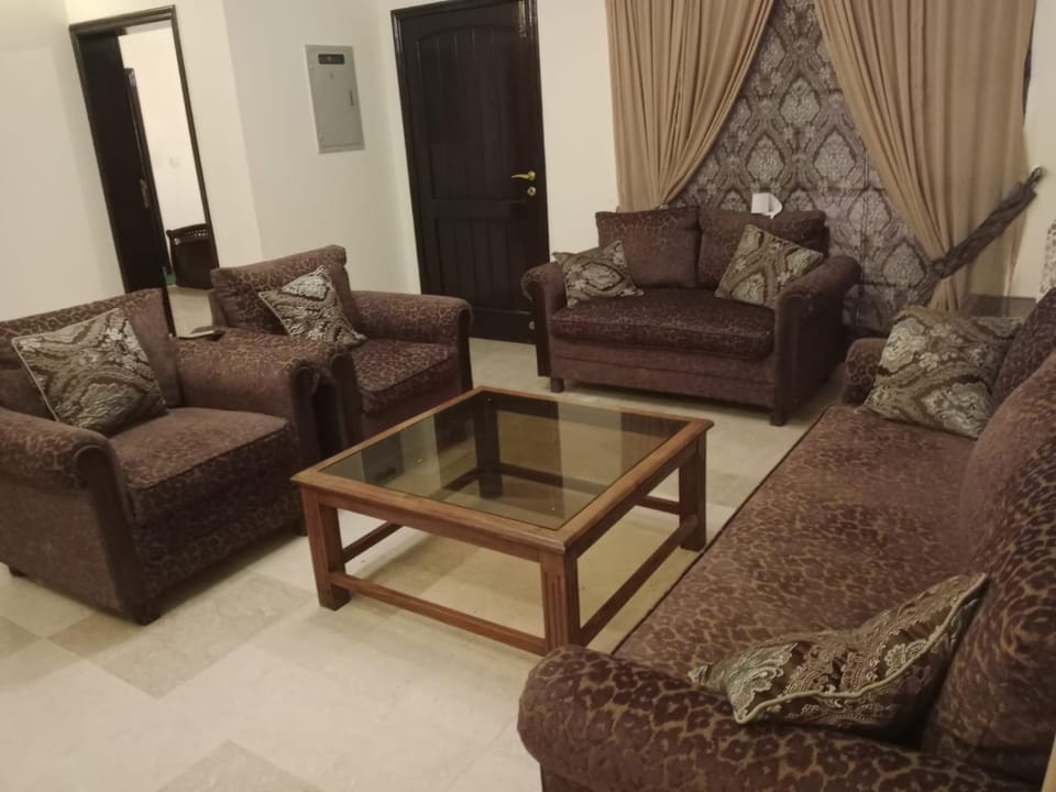 Seating area, air conditioner