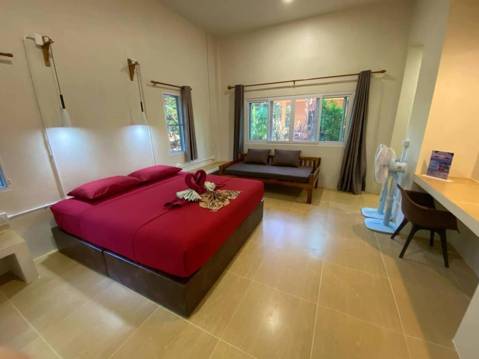 JJ Beach Resort & JJ Seafood Resort in Ko Phayam