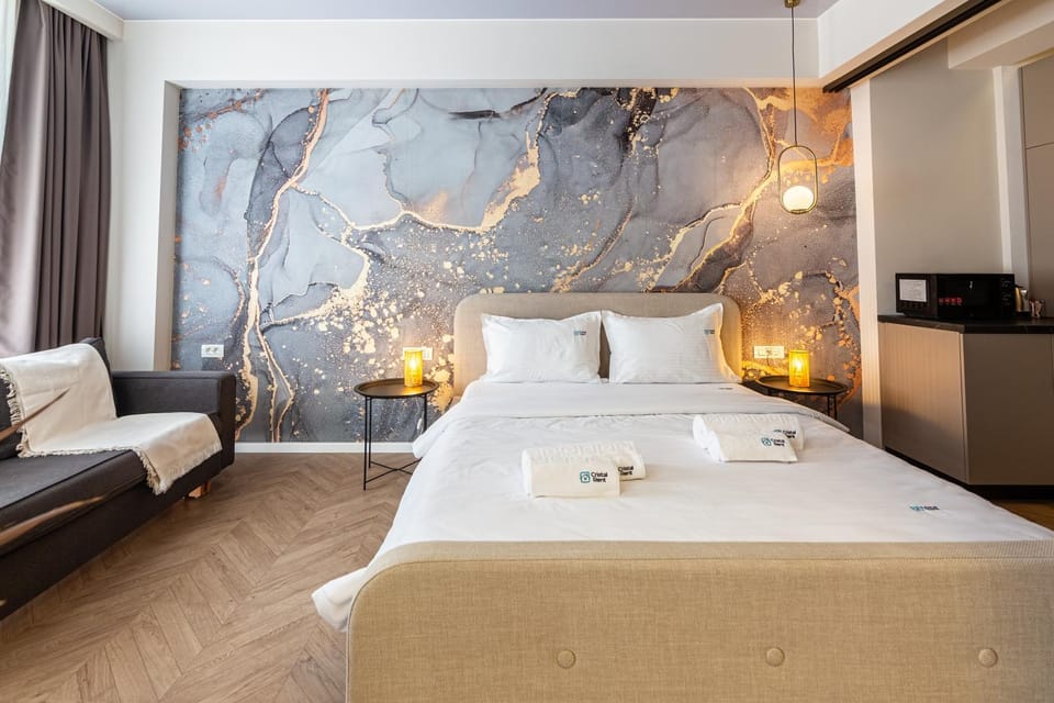 Bed, Seating area, Bedroom, towels