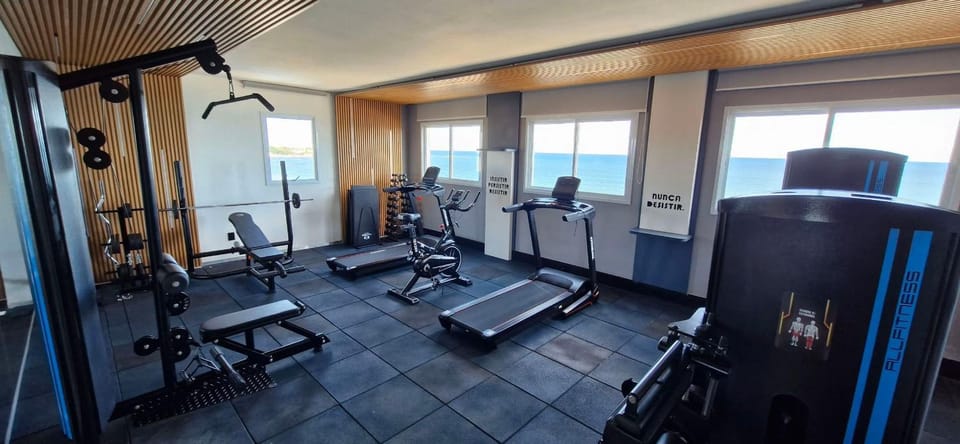 Fitness centre/facilities, Sea view