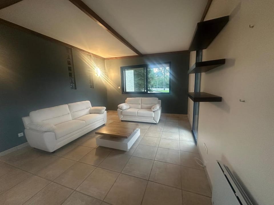 La clef de vos rêves avec jacuzzi House in Bourgogne-Franche-Comté