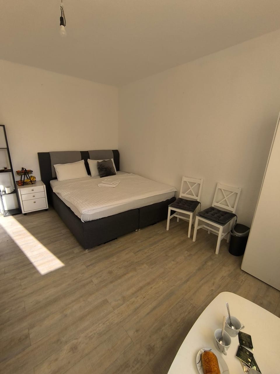 Other, Photo of the whole room, Decorative detail, Bedroom, Food, Guests, Family, heating, internet, storage