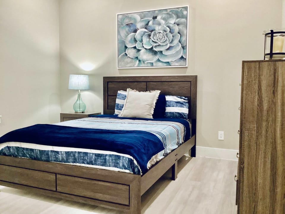 Kemah Marina Home for 8 House in League City