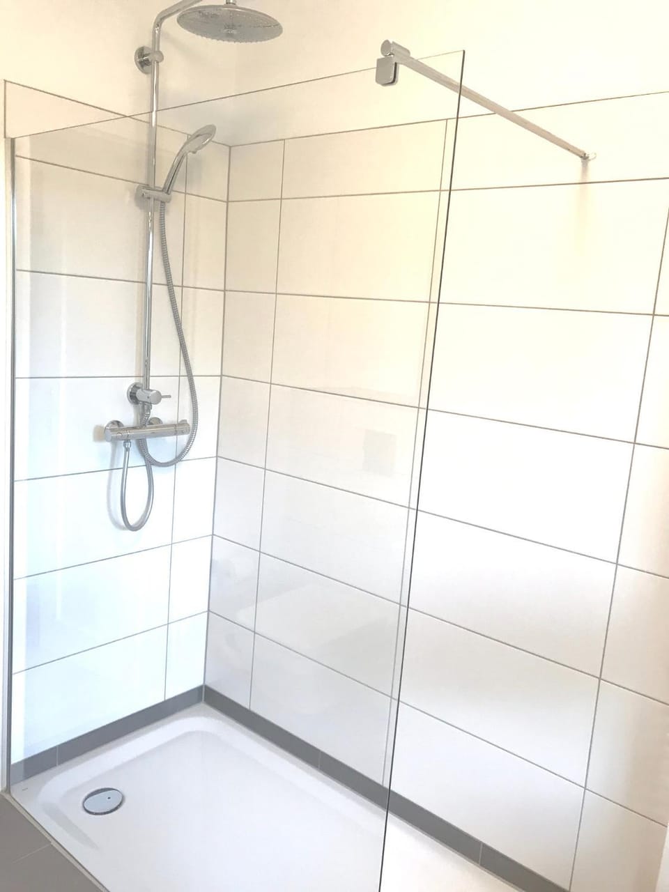 Shower, Day, Bathroom, Other, Other, Photo of the whole room, Decorative detail, Decorative detail