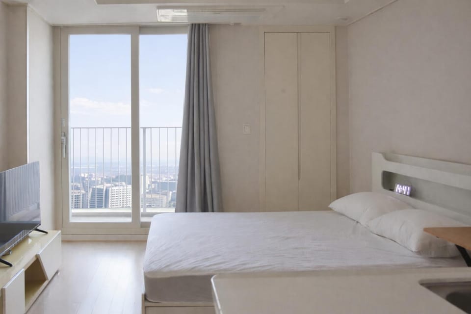 Seoul Stay - Songpa Jangji Stn 9min - New Fully Furnished Studio - Gangnam Access Apartment in Seoul