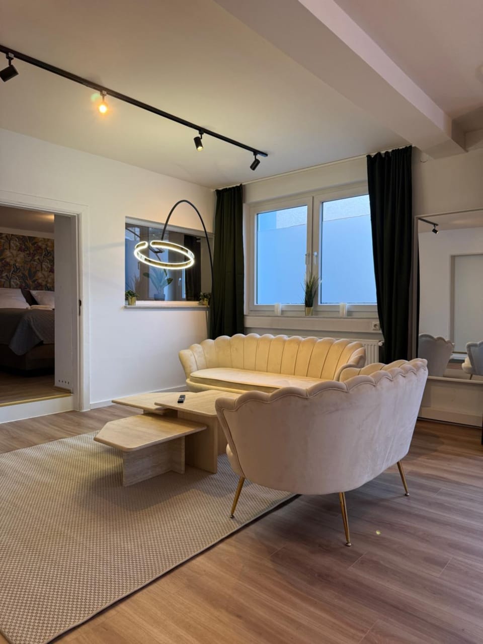 Living room, Seating area