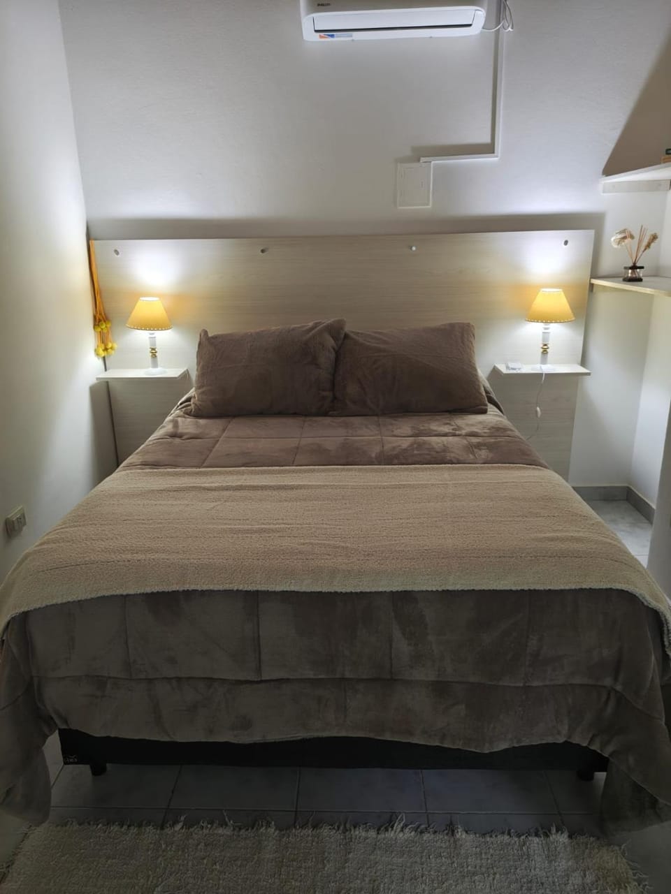 Bed, air conditioner