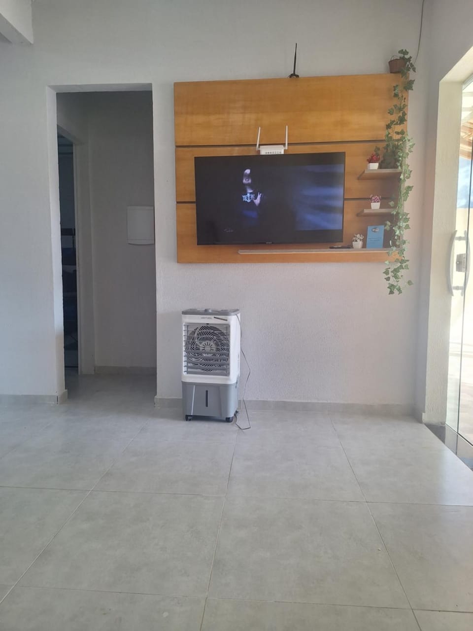 Communal lounge/ TV room, TV and multimedia, Living room, internet