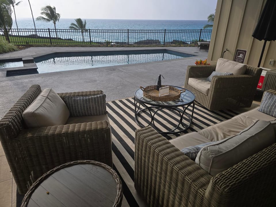 Oceanfront Home with Private Pool & Sunset Views by SkyRun Kona Coast House in South Kona