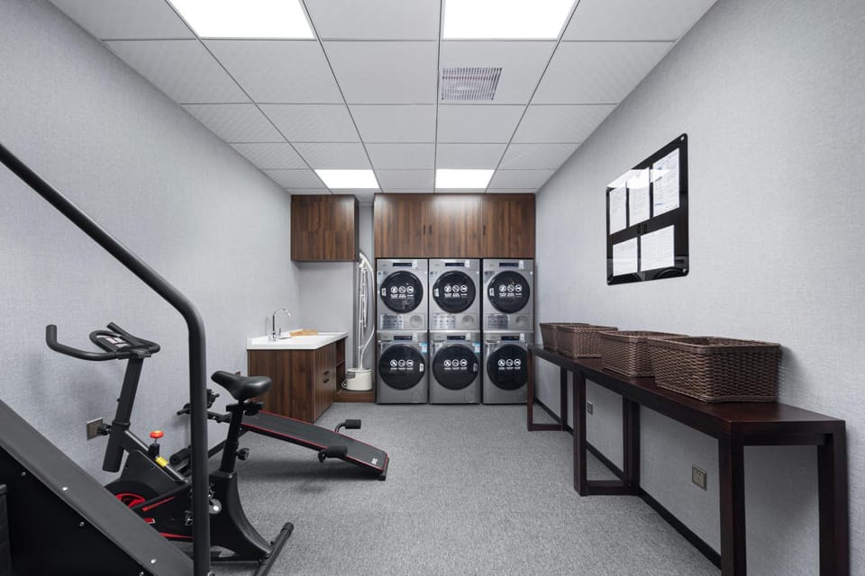 Fitness centre/facilities, washing machine
