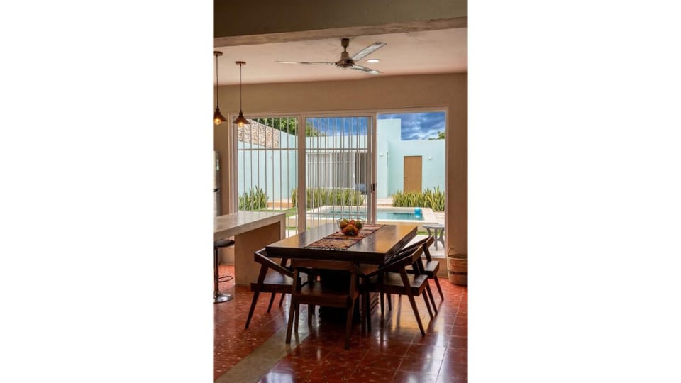 Patio, Dining area, Swimming pool, Inner courtyard view