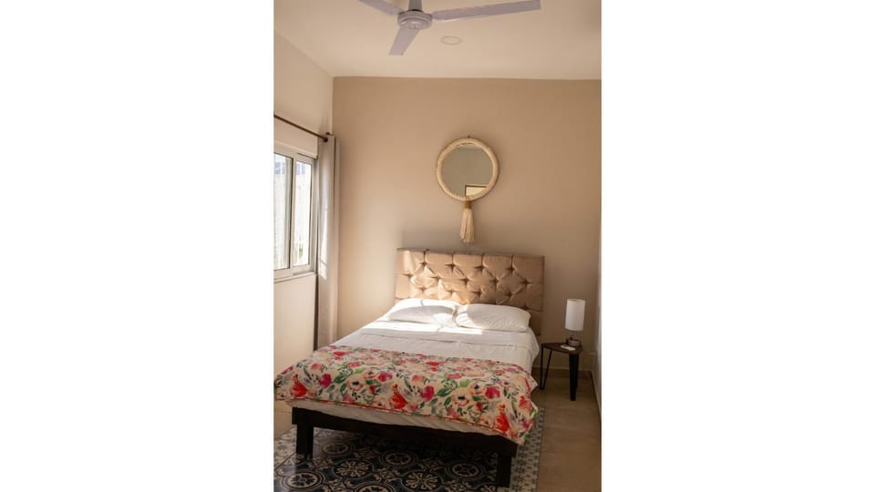 Bed, Photo of the whole room, air conditioner