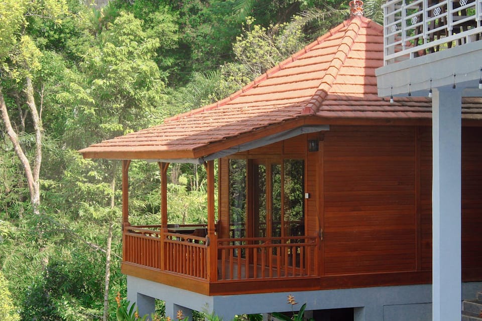 STHANATAPA HILL's Nature lodge in Sidemen