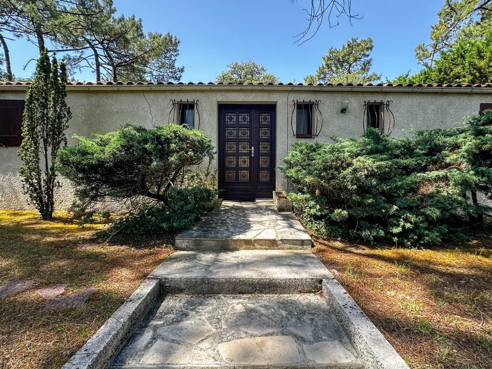 Villa spacieuse pour 10 pers - Parc - Wi-Fi, Climatisation - FR-1-705-110 House in Les Mathes