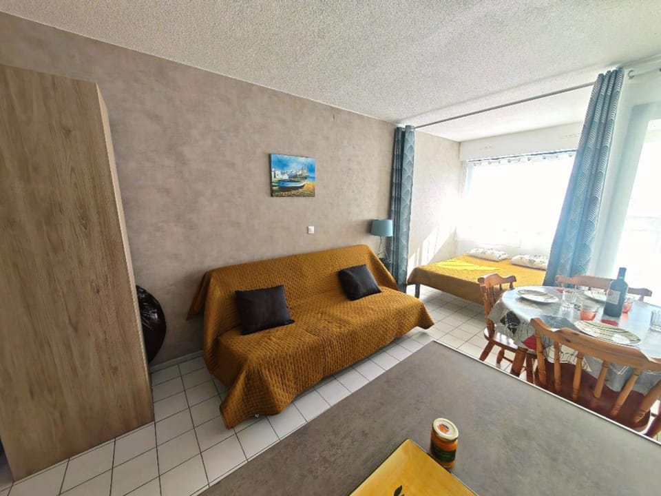 Canet-en-Roussillon Studio Alcôve 4 Pers - Vue Mer - Parking - FR-1-794-171 Apartment in Canet-en-Roussillon