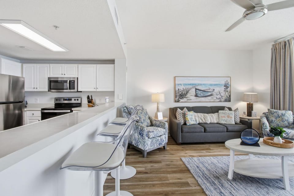 Kitchen or kitchenette, Living room, Photo of the whole room, Seating area