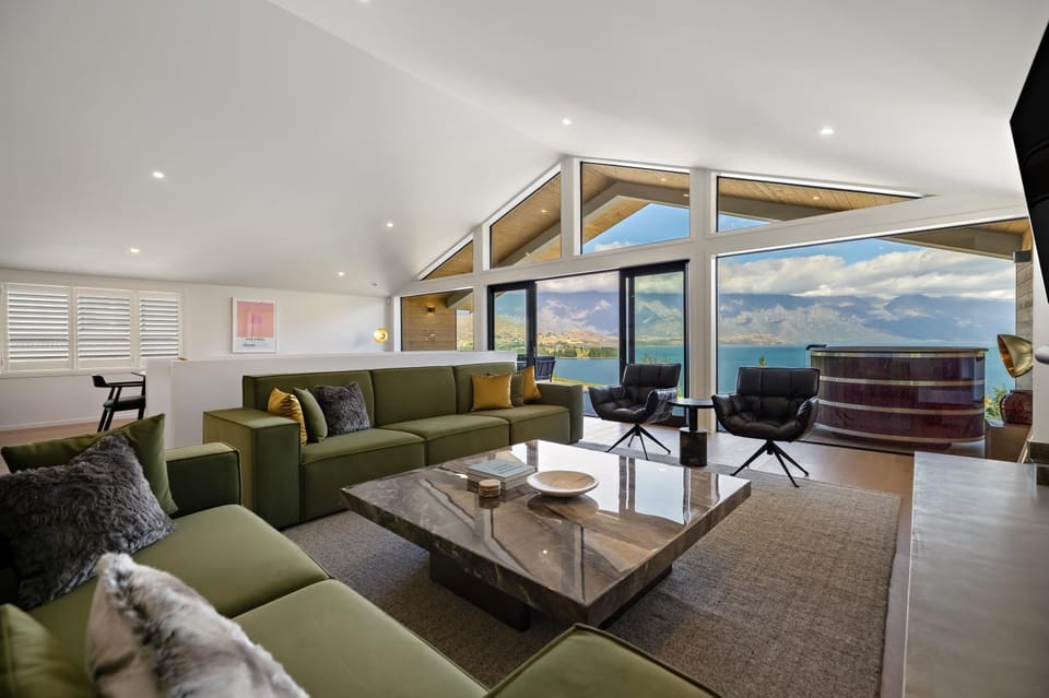 Hot Tub, Living room, Seating area, Lake view, Mountain view