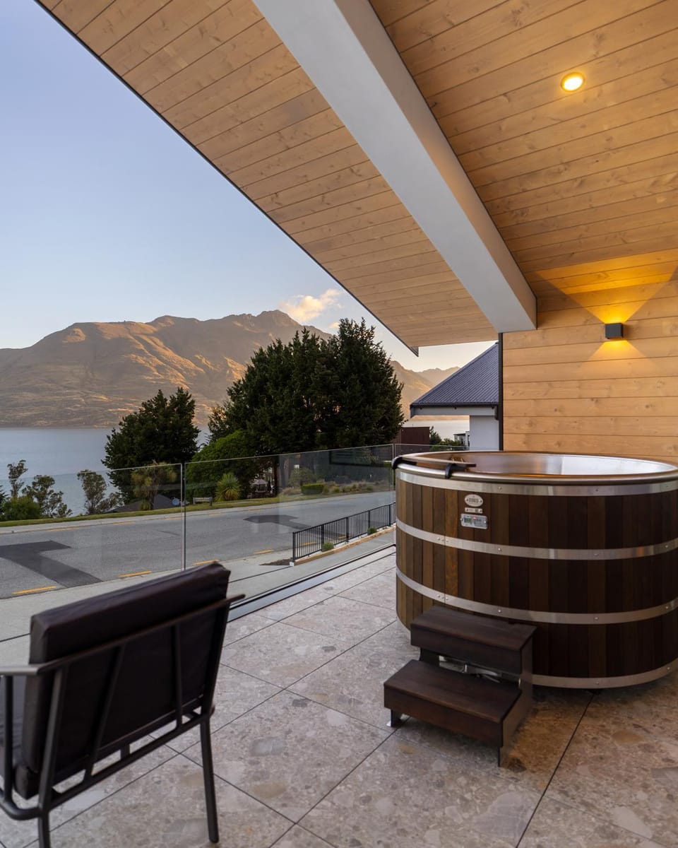 Patio, Day, Natural landscape, Hot Tub, Mountain view