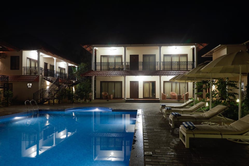 Property building, Swimming pool