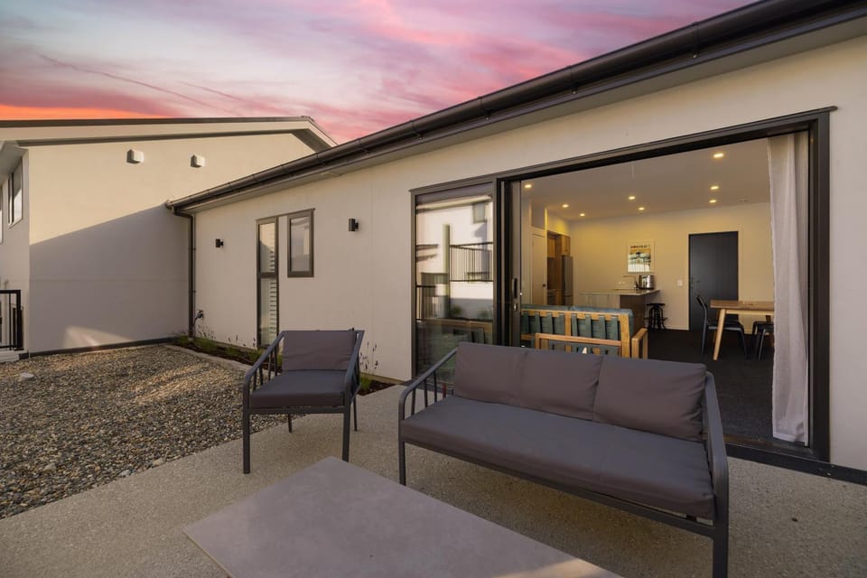 Patio, Seating area