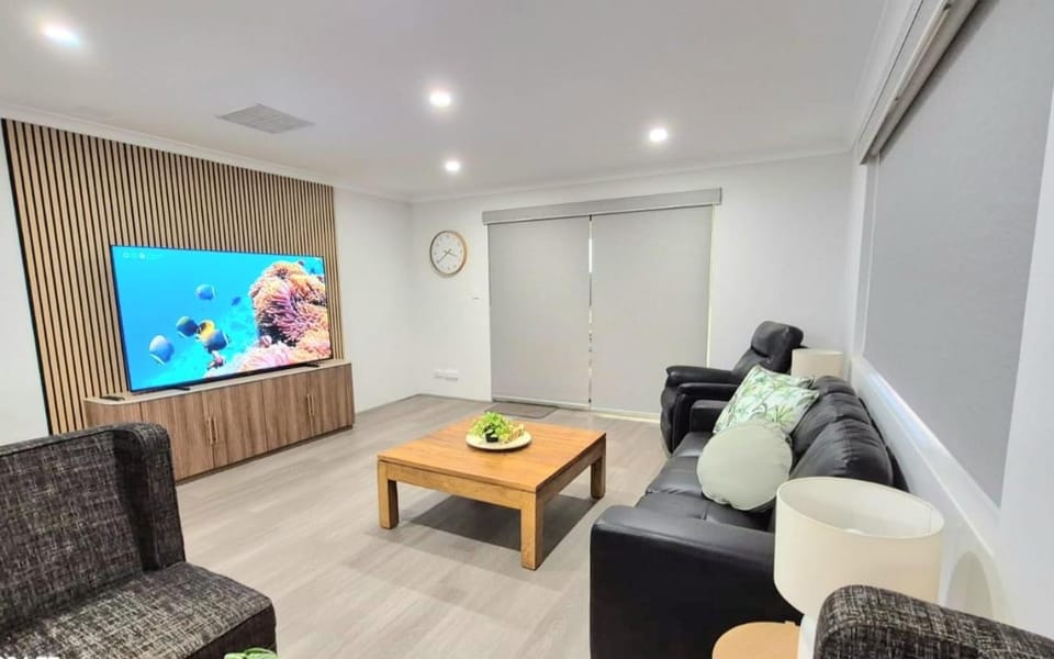 Bibra Lake Retreat House in Bibra Lake