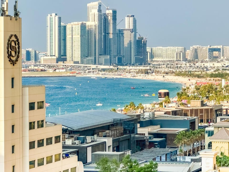 Property building, Nearby landmark, Day, Natural landscape, Beach, City view, Sea view, Location