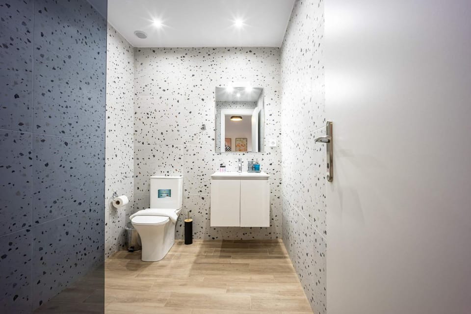 Toilet, Bathroom
