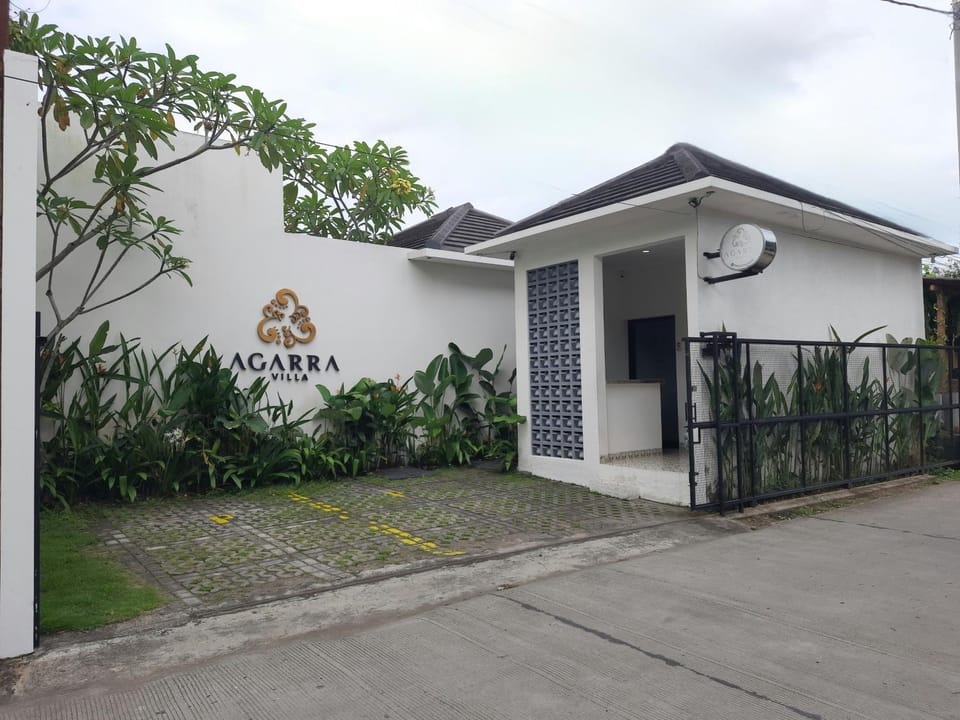 Property building, Lobby or reception