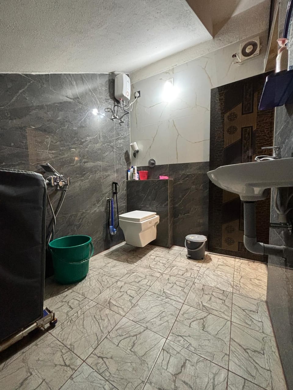 1RK Furnished Flat in Adarsh Complex RKs 107 Apartment in Karnataka