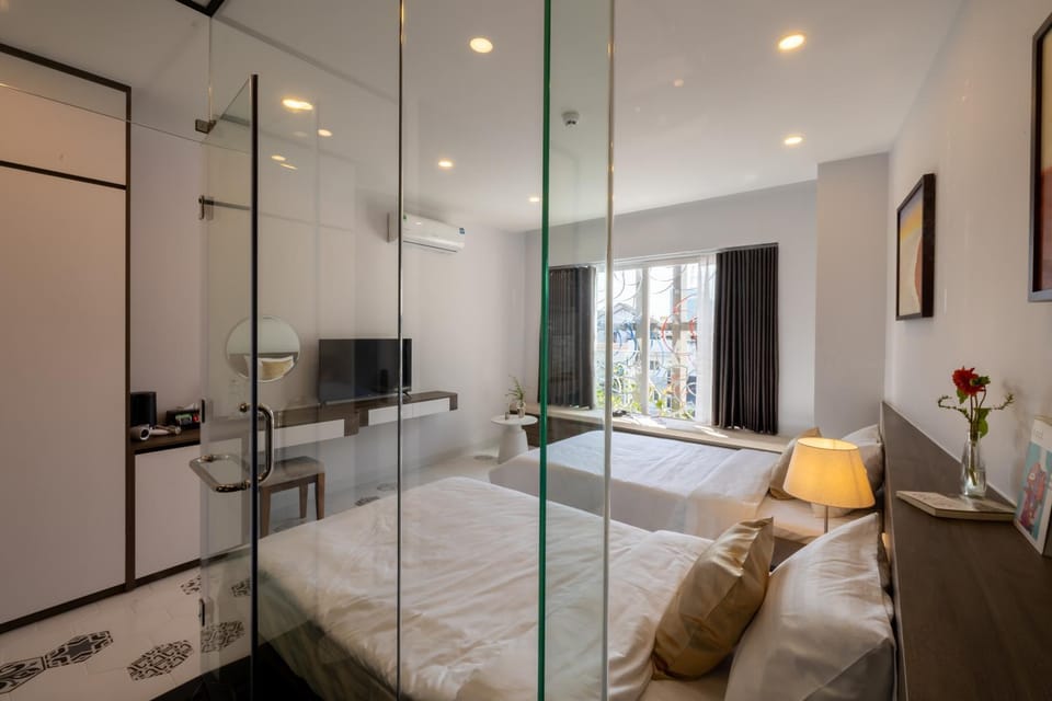 Bed, TV and multimedia, Photo of the whole room, Bedroom, towels, wardrobe