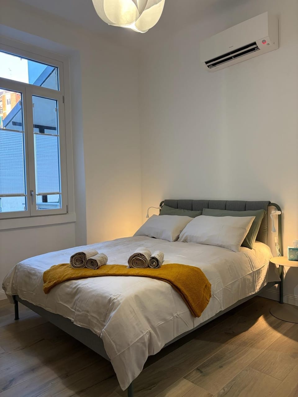 Premium Apartment Duomo Metro1, ComoLake TrainS11 Apartment in Milan